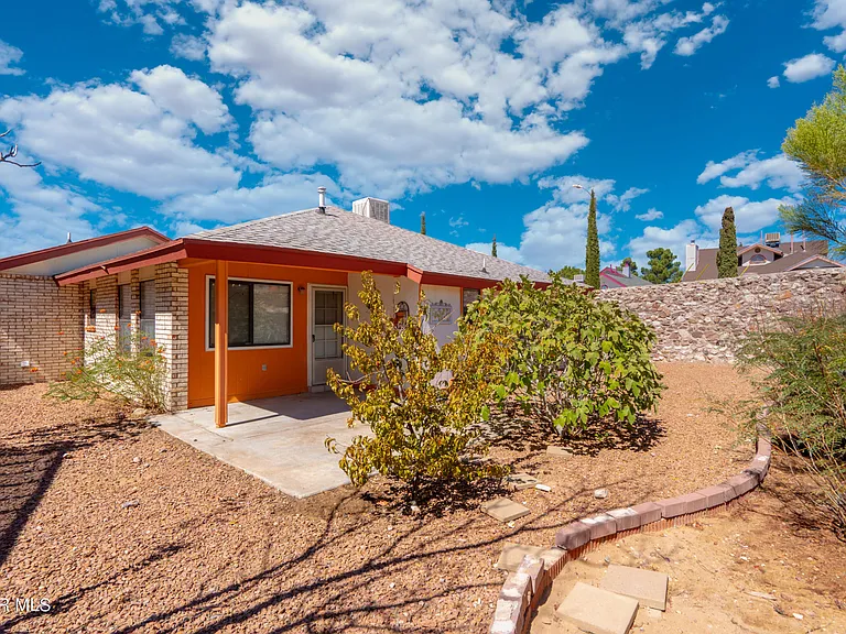 7324 Canyon Run Dr — Photo 10