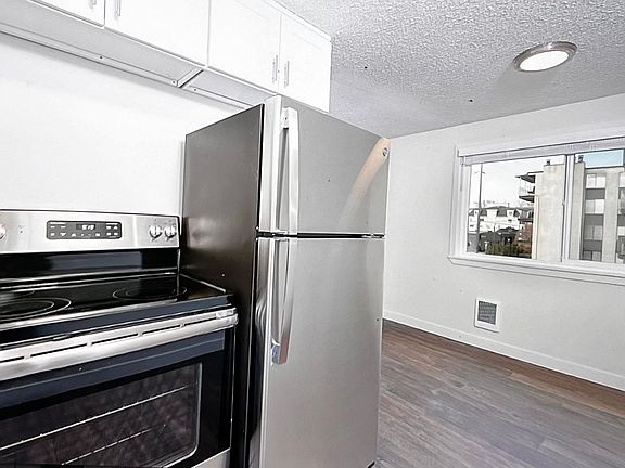 2nd image of 909 6th Ave N #205