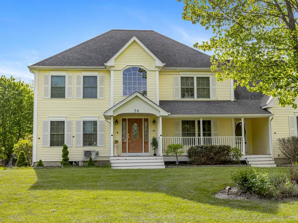 36 Liberty Avenue, Hampden, ME 04444