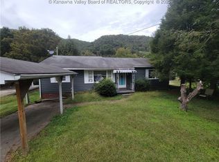 233 Morris Ave, Pratt, WV 25162