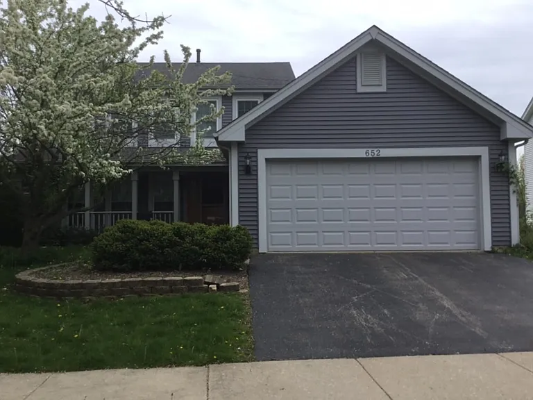 652 Lakewood Farms Dr — Photo 1