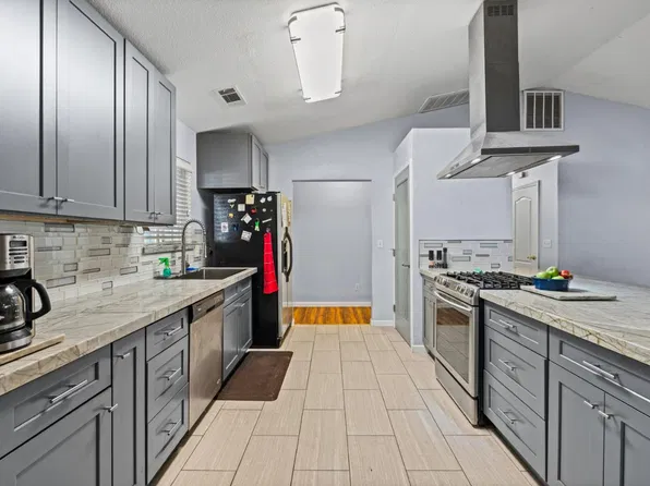 3039 Butler Ln, Valley Springs, CA 95252