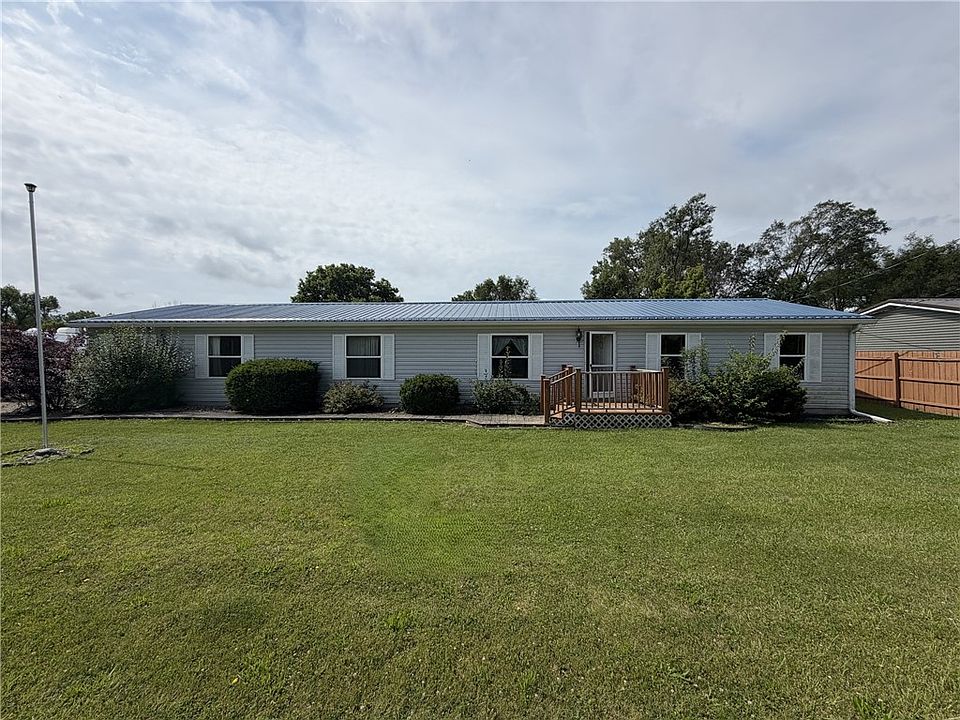 1st image of 103 Falcon Crest Dr
