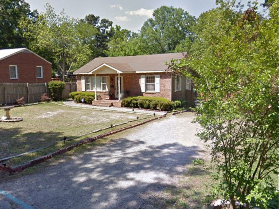 2nd image of 2559 Rhodes Dr