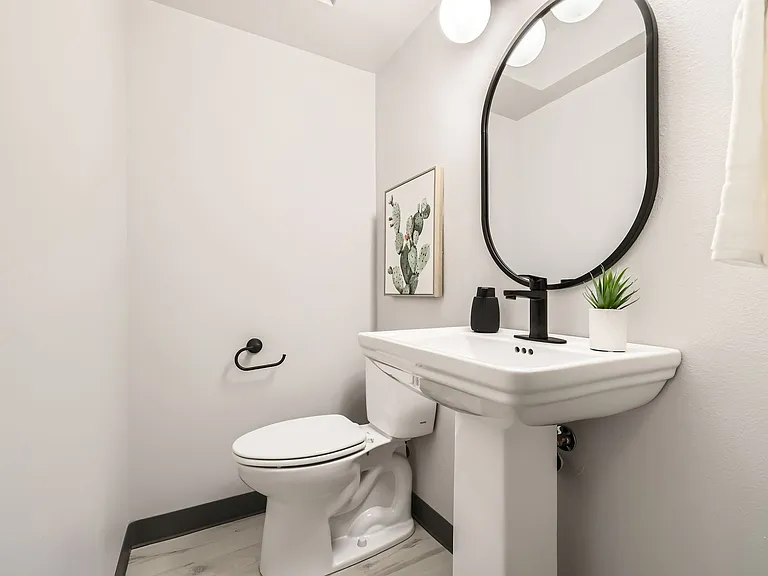 Evergreen Townhomes — Photo 12