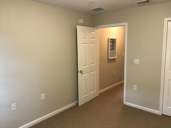 3rd image of 5101 Playpen Dr Unit 6-12