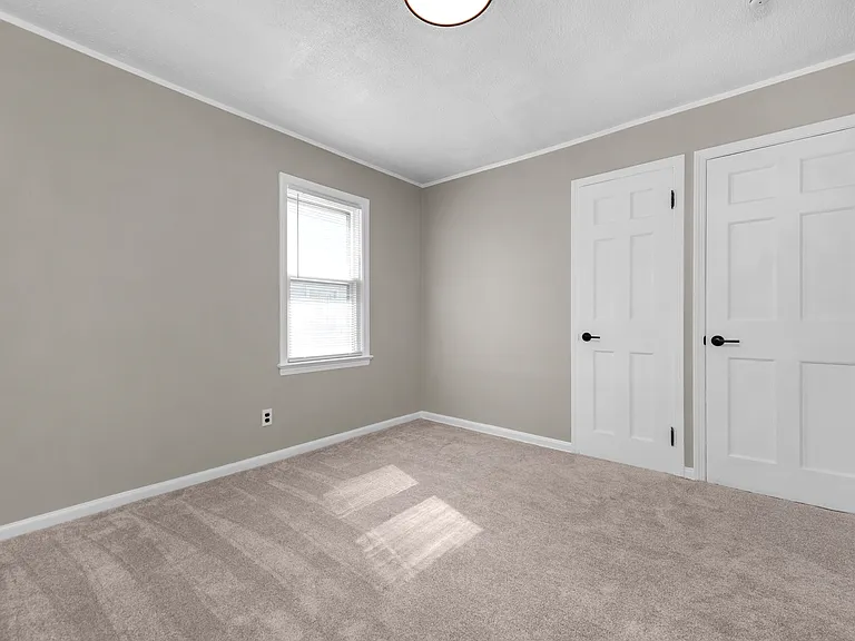 18214 Lewis Dr — Photo 21
