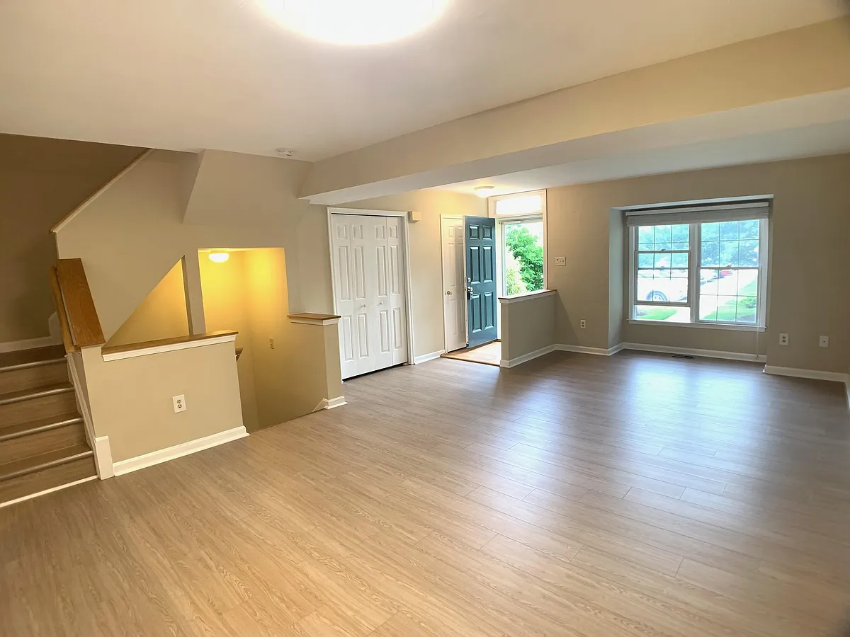 Building Photo - 8684 Manahan Dr