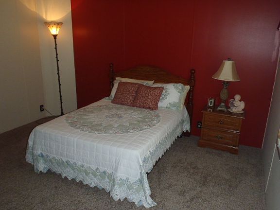 5th image of 2204 Mariposa Ave