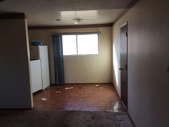 4th image of 710 Jackson St