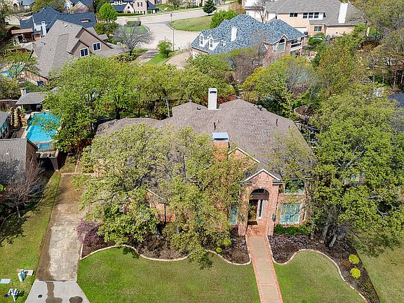 5th image of 3015 Woodhollow Dr