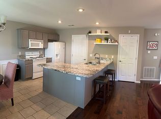 876 W Melmar Dr, Fayetteville, AR 72703