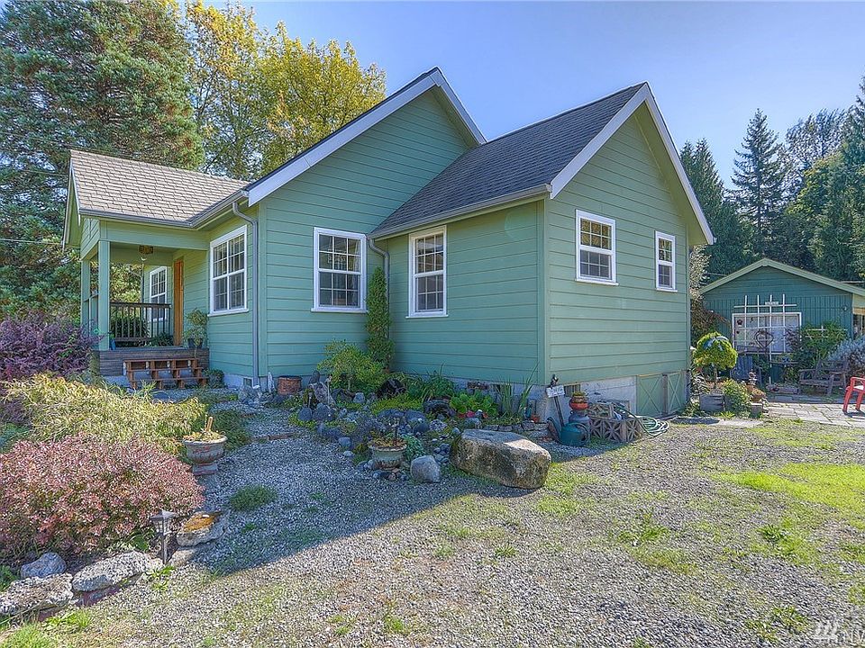 1st image of 1717 36th Ave NE
