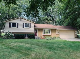 3584 W Maple Rd, Wixom, MI 48393