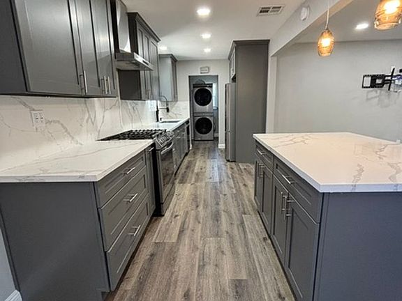4th image of 16025 Pescados Dr