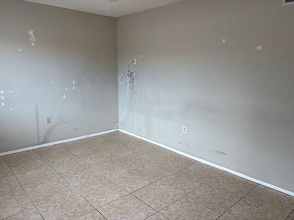 4th image of 166 Lago Vista Blvd
