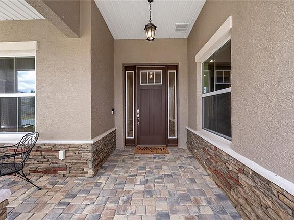 3rd image of 10621 SW 98th Ln