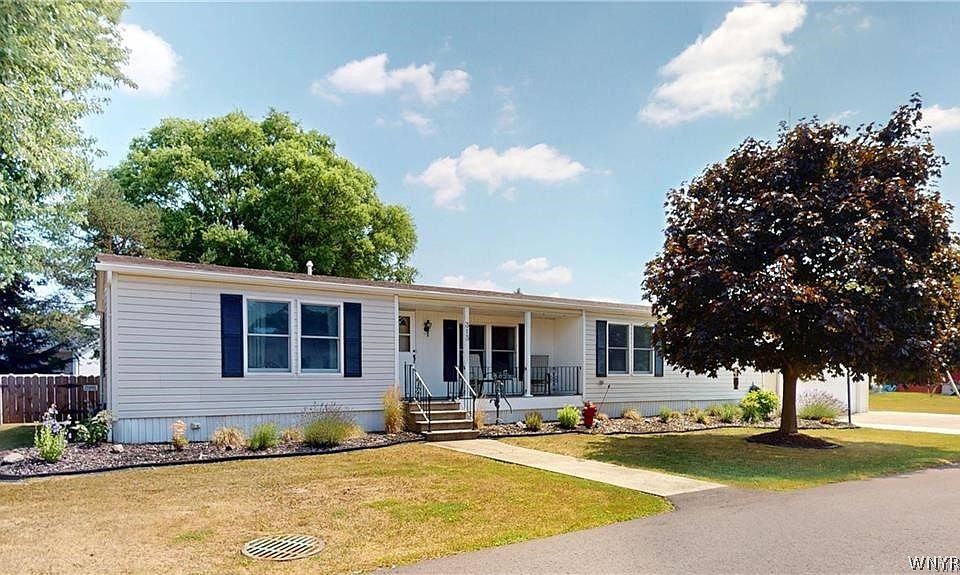 1st image of 313 Applewood Dr