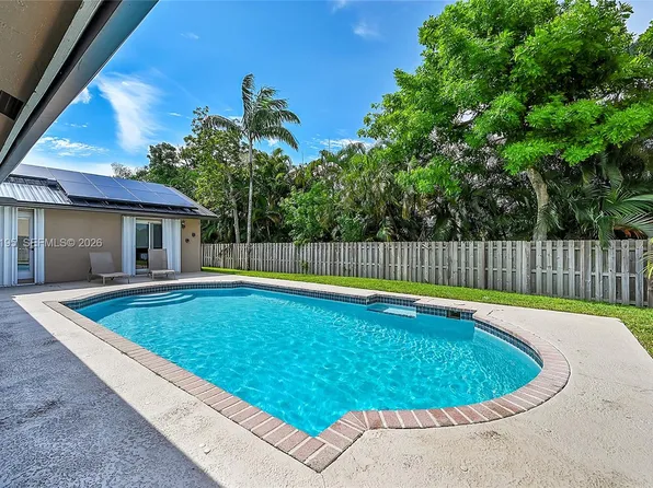 9841 SW 1st St, Fort Lauderdale, FL 33324