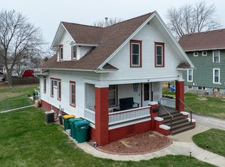 264 Walnut Ave, Galesburg, IL 61401