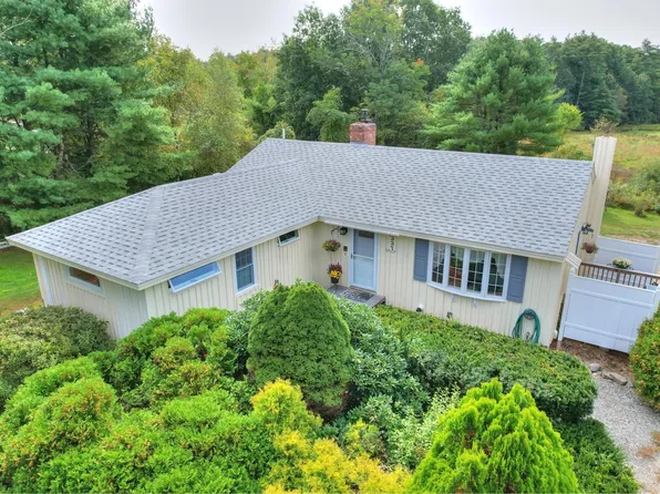 337 Wadleigh Falls Road, Newmarket, NH 03857