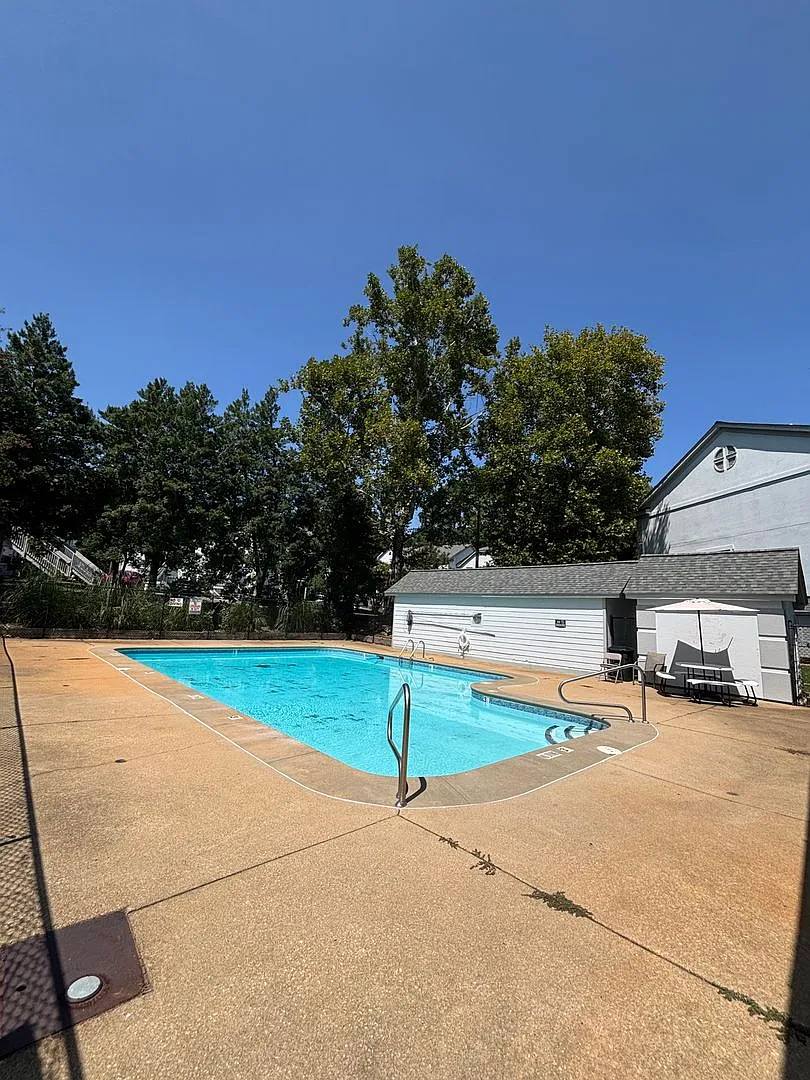 2516-204 Avent Ferry Rd, Raleigh NC, 28607 — Photo 2