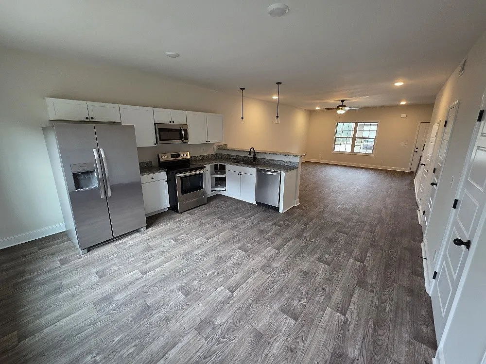 3 bed, 2.5 bath, 1504 sqft, $1,375 — Photo 3