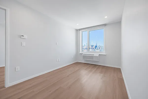 Bedroom, photo 2