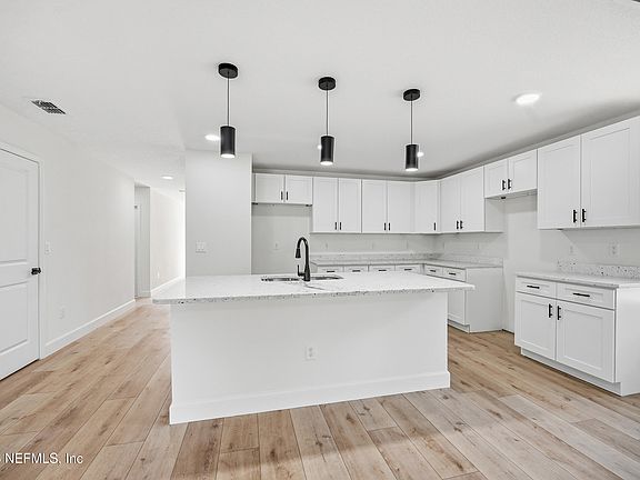 5th image of 5243 SHENANDOAH Avenue