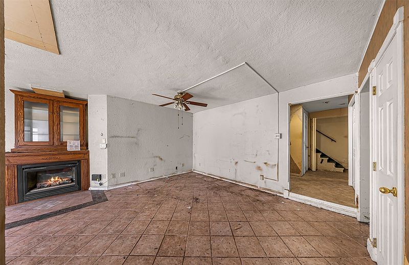 3rd image of 1456 Franklin Street