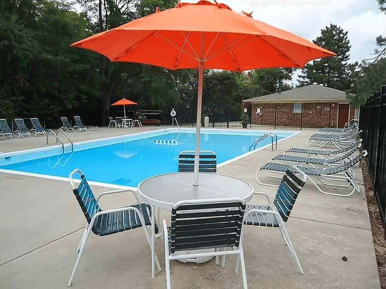 Sparkling Swimming Pool!