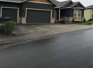 215 Horizon Dr, Kalama, WA 98625