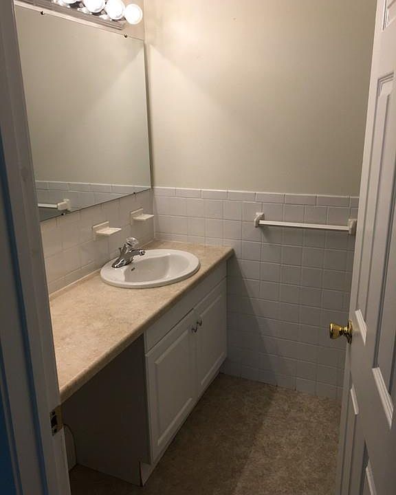 2nd image of 30 Hamilton St APT 6