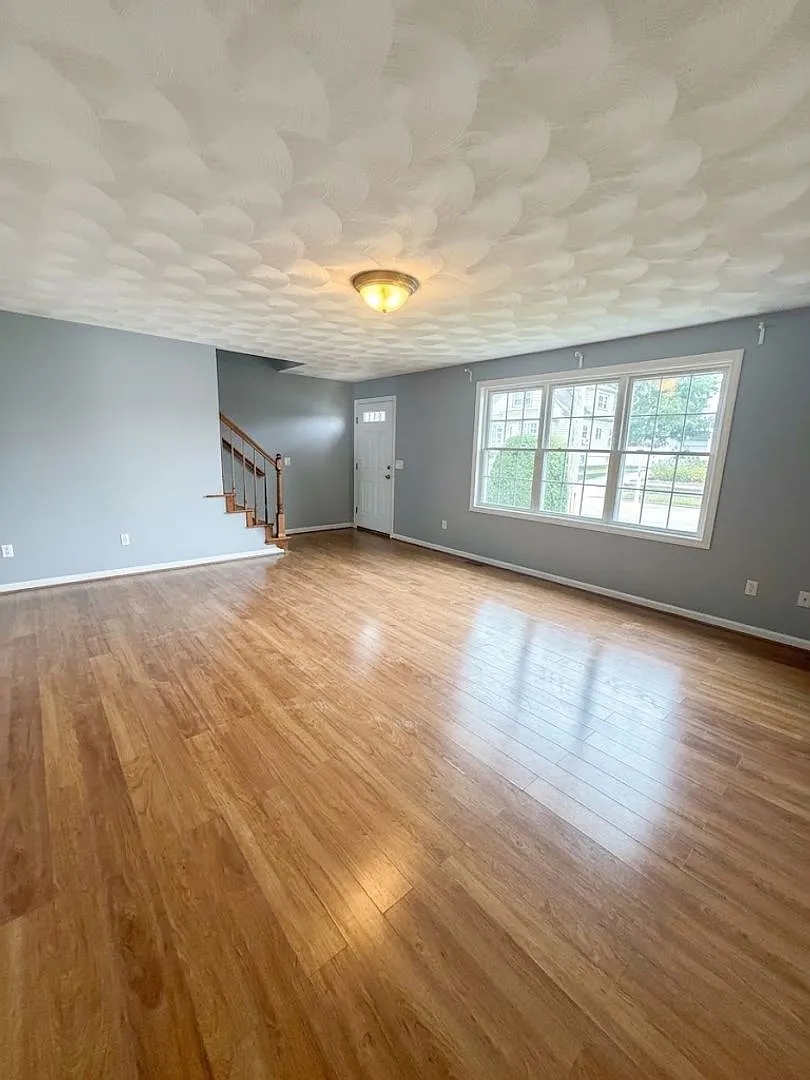 2 Bedroom 2 Bathroom Pawtucket — Photo 2