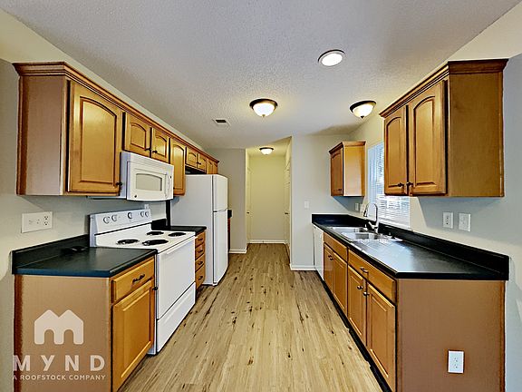 5th image of 8219 Braids Bend Ct