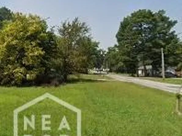 738 N 5th St, Paragould, AR 72450