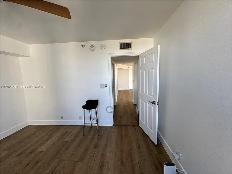 3530 Mystic Pointe Dr #2709 — Photo 30
