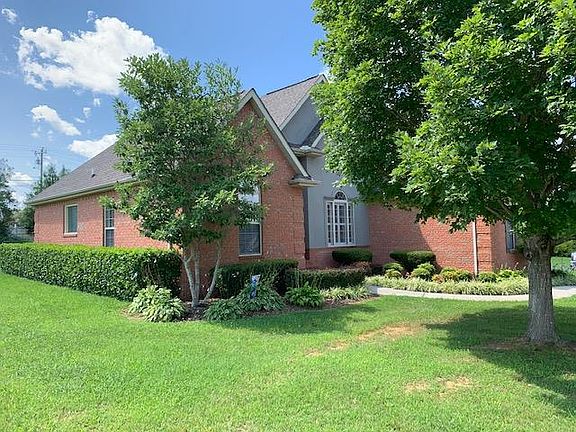 5th image of 90 Saint Andrews Ct