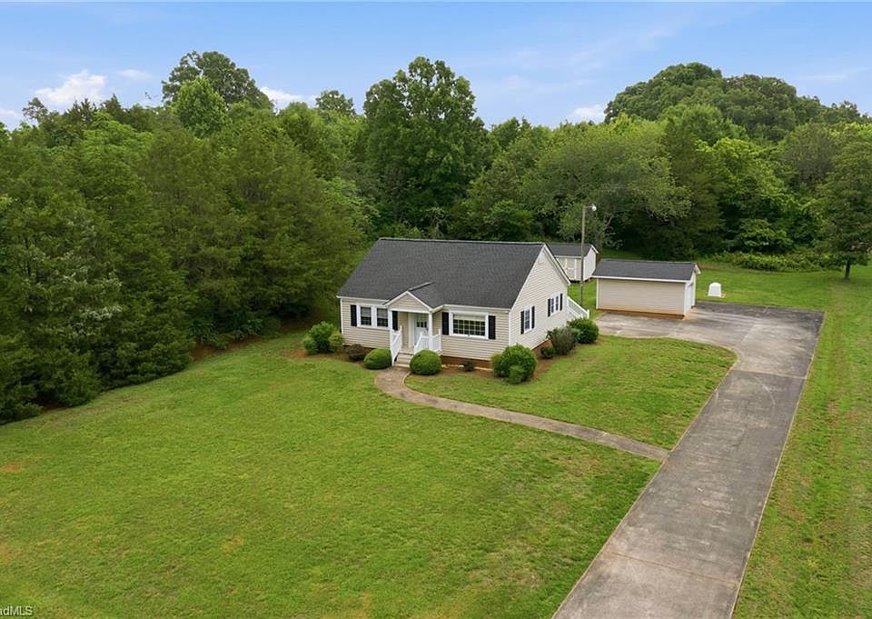 1st image of 603 Westminster Dr