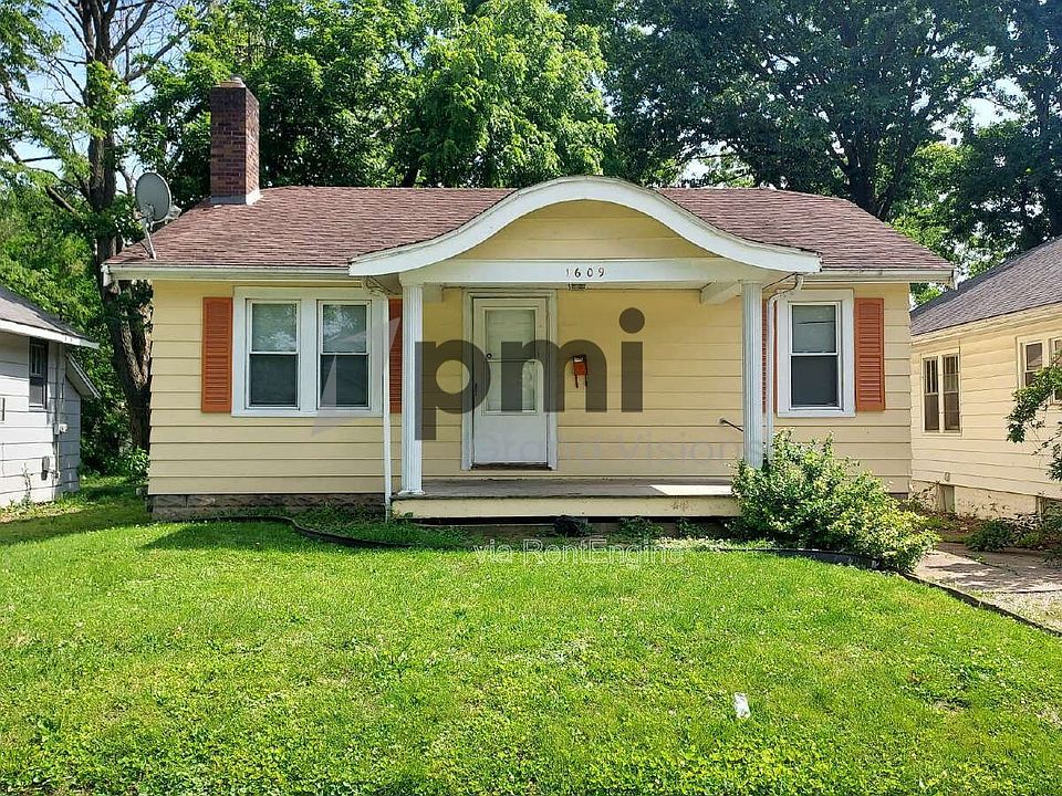 1st image of 1609 E Johns Ave