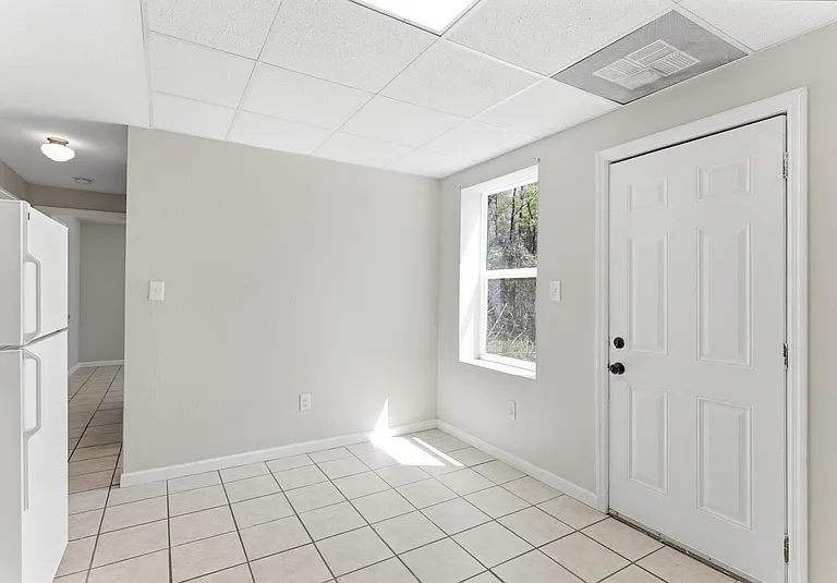 3300-3374 Valley View Dr NE #3360 — Photo 8