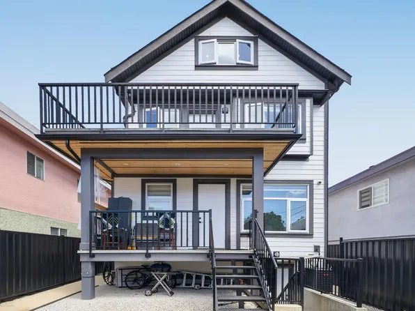 6749 Knight St, Vancouver, BC V5P 2T4