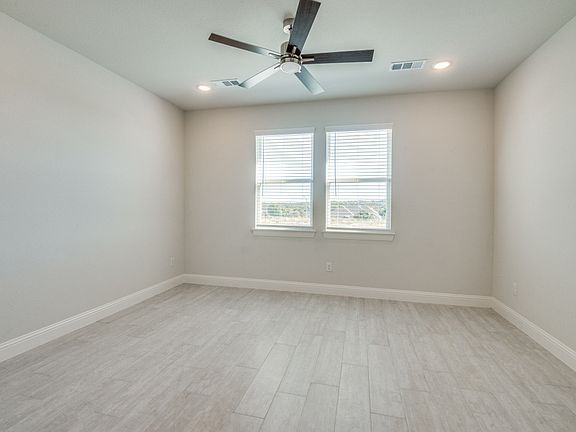 5th image of 9601 Thorncrown Ln