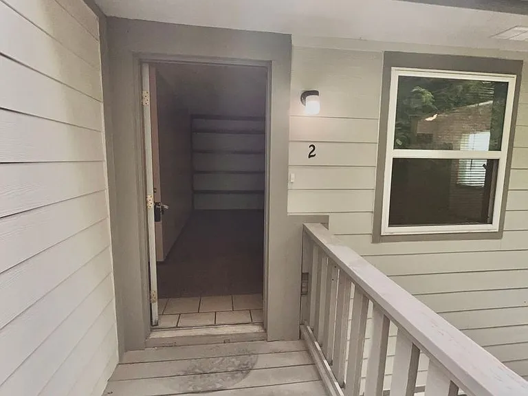 312 Falcon Ct — Photo 32