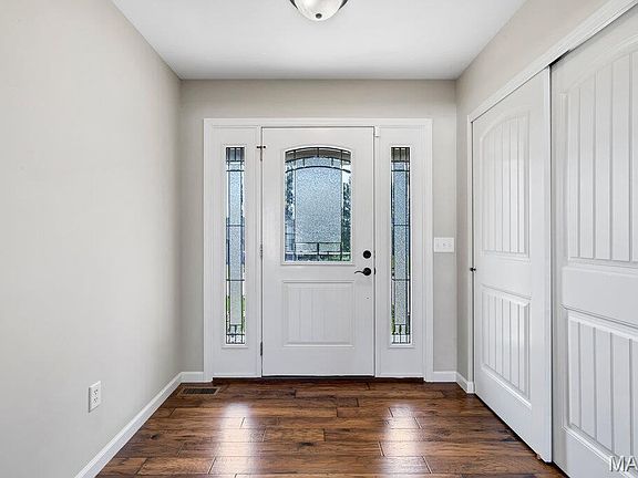 3rd image of 110 Keystone Dr