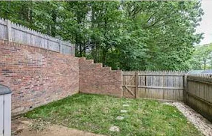 7740 Tiverton Dr — Photo 22