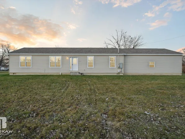 4285 Dexel Dr, Burton, MI 48519