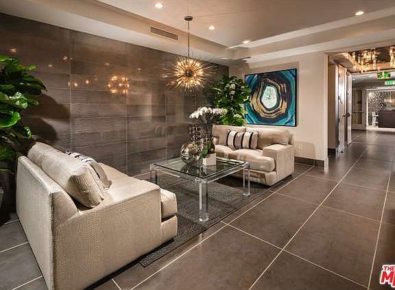 4th image of 460 N Palm Dr Unit 201