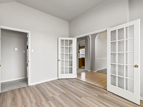2nd image of 7201 Armstrong Ln