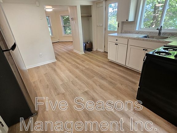 2nd image of 465-467 Colchester Ave #5